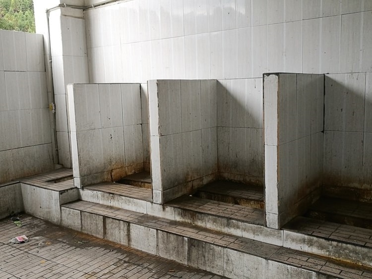 Old-public-toilet-in-China